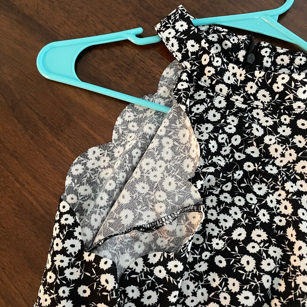 Romper - Picture 2 of 3